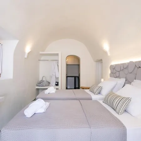 Outopoia Caves Bed & Breakfast *