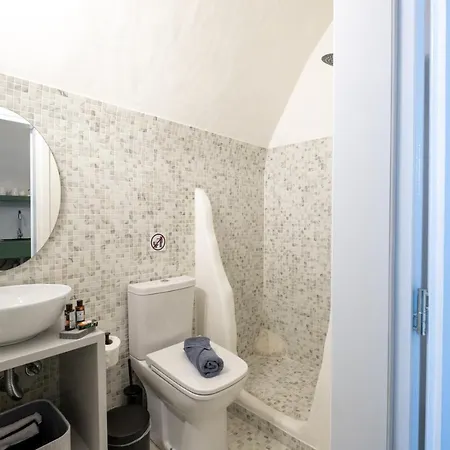 Bed & Breakfast Outopoia Caves