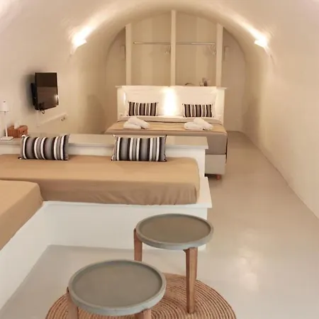 Outopoia Caves Bed & Breakfast *