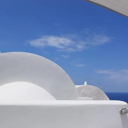 Outopoia Caves Bed & Breakfast